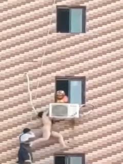 家庭乱伦 捉奸现场-街头扒开衣服扇耳光，现代原配的战斗力惊人，小三都打成猪头 - 爱情岛-全网最全最新各类乱伦, 黑料,吃瓜系列免费视频网站