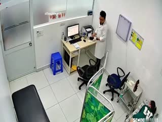 家庭乱伦 妇科门诊监控流出!男医生给多个少妇抠B做检查小少妇撅起屁股等着检查1这活是真让人羡慕 - 爱情岛-全网最全最新各类乱伦, 黑料,吃瓜系列免费视频网站