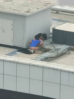 家庭乱伦 {校园大瓜}高三小情侣学校楼顶做爱被偷拍引发全校轰动，现场惊叫不断，年轻人真会玩！ - 爱情岛-全网最全最新各类乱伦, 黑料,吃瓜系列免费视频网站