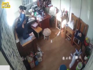 黑料吃瓜 嫂子在办公室勾引小叔子中途接个电话非但没停还继续挑逗知道啪啪内射!全程有声监控 - 爱情岛-全网最全最新各类乱伦, 黑料,吃瓜系列免费视频网站