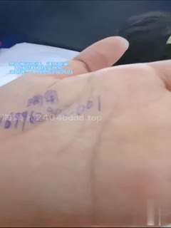 家庭乱伦 【兄妹乱伦】我和大三亲妹妹，电动床+镜前后入+颜射在人来人往的地方拥抱接吻了有点小刺激，任路人想破脑袋也猜不到我们是亲兄妹吧 - 爱情岛-全网最全最新各类乱伦, 黑料,吃瓜系列免费视频网站