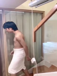 家庭乱伦 风味犹存的后妈主动勾引乳臭u干的毛小子 - 爱情岛-全网最全最新各类乱伦, 黑料,吃瓜系列免费视频网站