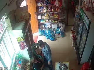 黑料吃瓜 【乱伦偷情】小卖店监控曝光！老板娘嫂子勾搭小叔子成奸大白天人来客往也忍不住在店里干逼吃奶！ - 爱情岛-全网最全最新各类乱伦, 黑料,吃瓜系列免费视频网站