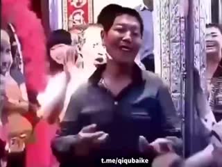 家庭乱伦 闹洞房公公儿媳舌吻给一万 - 爱情岛-全网最全最新各类乱伦, 黑料,吃瓜系列免费视频网站