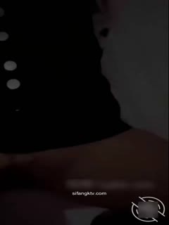 国产黄片 【兄妹乱伦】趁妹妹喝多我把手指插入她的小穴，果然是被破处了！片尾居然写了艹后感！ - 爱情岛-全网最全最新各类乱伦, 黑料,吃瓜系列免费视频网站