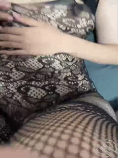 国产黄片 【母子乱伦】买了一件特别性感的情趣丝袜给老妈内射老妈之后把精液都送到老妈 - 爱情岛-全网最全最新各类乱伦, 黑料,吃瓜系列免费视频网站