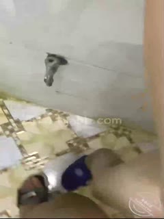 家庭乱伦 【嫂子乱伦】偷窥身材火爆的嫂子洗澡，受不了了直接闯进去操了她 - 爱情岛-全网最全最新各类乱伦, 黑料,吃瓜系列免费视频网站