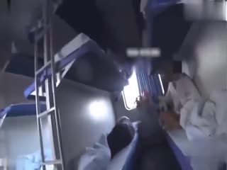 国产黄片 火车上淫欲露出卧铺列车露乳露逼大爷看傻眼了 - 爱情岛-全网最全最新各类乱伦, 黑料,吃瓜系列免费视频网站