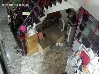 家庭乱伦 【淫荡丈母娘】广州富婆岳母无事在家自慰被女婿发现 - 爱情岛-全网最全最新各类乱伦, 黑料,吃瓜系列免费视频网站