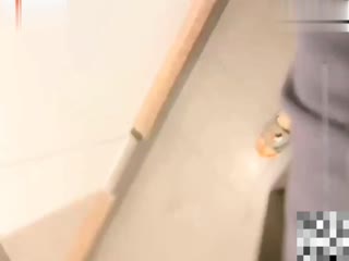 家庭乱伦 【真实姐弟乱伦】骚姐姐户外黄播跑去手机店勾引弟弟乱伦，色诱到厕所里操逼无套内射 - 爱情岛-全网最全最新各类乱伦, 黑料,吃瓜系列免费视频网站