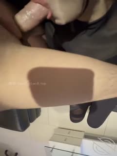 黑料吃瓜 会喷水的亲姐姐-姐姐生日当天穿开档黑丝逛街被我知道后回家进门前在楼道爆操边操边喷 - 爱情岛-全网最全最新各类乱伦, 黑料,吃瓜系列免费视频网站
