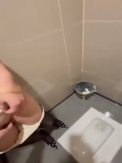 家庭乱伦 网吧里调教30岁亲姐姐自慰，电击阴蒂姐姐没忍住在网吧里直接叫了起来 - 爱情岛-全网最全最新各类乱伦, 黑料,吃瓜系列免费视频网站