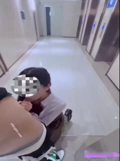 国产黄片 反差小可爱楼道露出，电梯间炮友啪啪 - 爱情岛-全网最全最新各类乱伦, 黑料,吃瓜系列免费视频网站