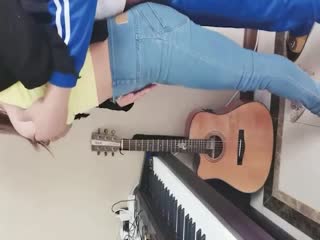 国产黄片 【学生强上极品家教音乐老师完整版】穿着那紧绷的牛仔裤突显屁股又大又翘勾引我冲动插入老师后庭，高潮的娇喘声连连老师蜜汁流了好多 - 爱情岛-全网最全最新各类乱伦, 黑料,吃瓜系列免费视频网站
