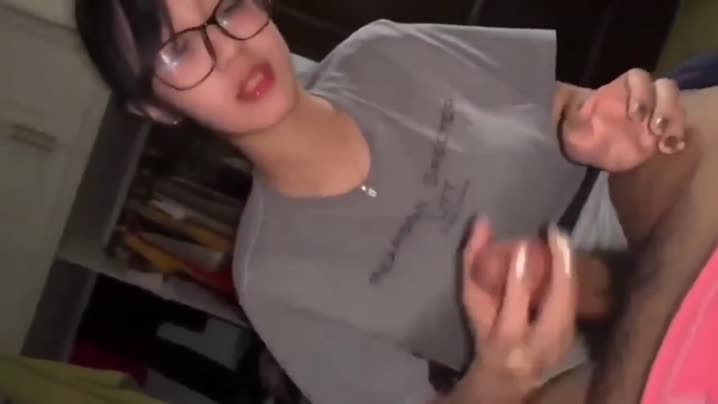 黑料吃瓜 【火爆全网】美乳眼睛学妹独家完整版来袭！ - 爱情岛-全网最全最新各类乱伦, 黑料,吃瓜系列免费视频网站