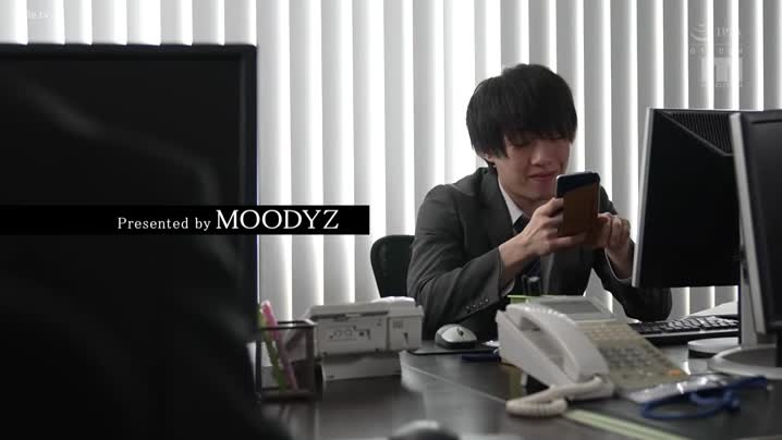 家庭乱伦 MIDV-113_飢渴女上司在出差處安排共處一室_直到早晨的貪慾逆NTR_深田詠美(_中文字幕_角色劇情_絲襪美腿_制服誘惑 - 爱情岛-全网最全最新各类乱伦, 黑料,吃瓜系列免费视频网站