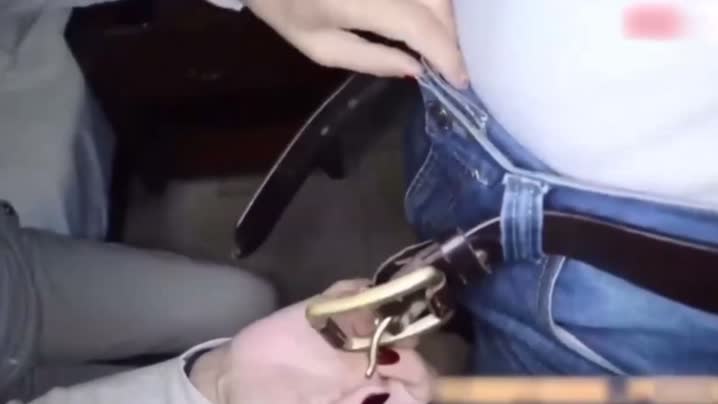 家庭乱伦 淫荡女房东，舔干净包皮垢才能证明淫荡，给老公戴绿帽才能让骚逼更有快感 - 爱情岛-全网最全最新各类乱伦, 黑料,吃瓜系列免费视频网站