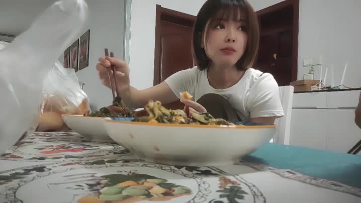 家庭乱伦 极品良家无套啪啪，偷情少妇还嫌弃饭做的饭不好吃 - 爱情岛-全网最全最新各类乱伦, 黑料,吃瓜系列免费视频网站