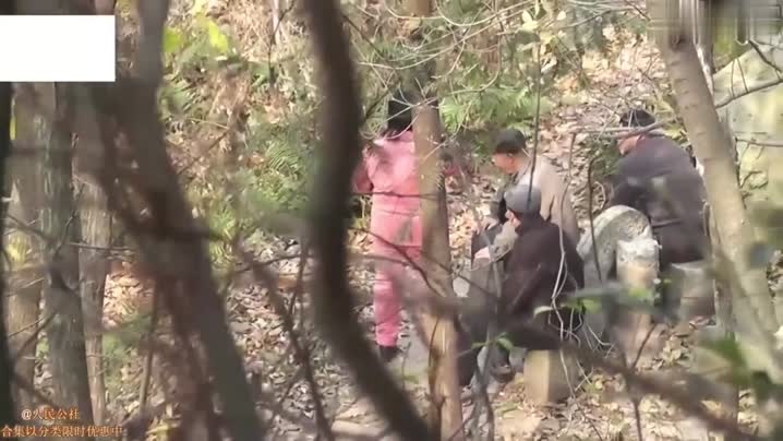 国产黄片 跑山小树林两个大爷一起操，射进大娘阴道气质眼镜文化卖淫女一连接了好几个嫖客 - 爱情岛-全网最全最新各类乱伦, 黑料,吃瓜系列免费视频网站