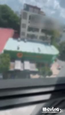 家庭乱伦 极品丰臀窗边后入，这翘臀也太完美了，楼底下车来人往不知道有没有被别人发现 - 爱情岛-全网最全最新各类乱伦, 黑料,吃瓜系列免费视频网站